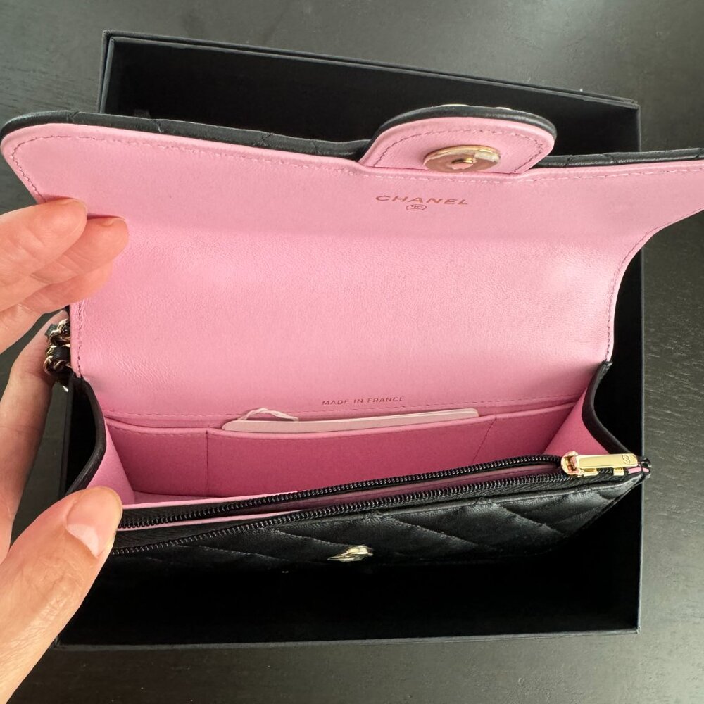 Chanel Clutch with Chain - Picture 8 of 9